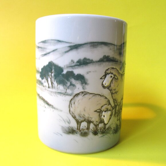 Otagiri mug with country view and sheep - Picture 2 of 7
